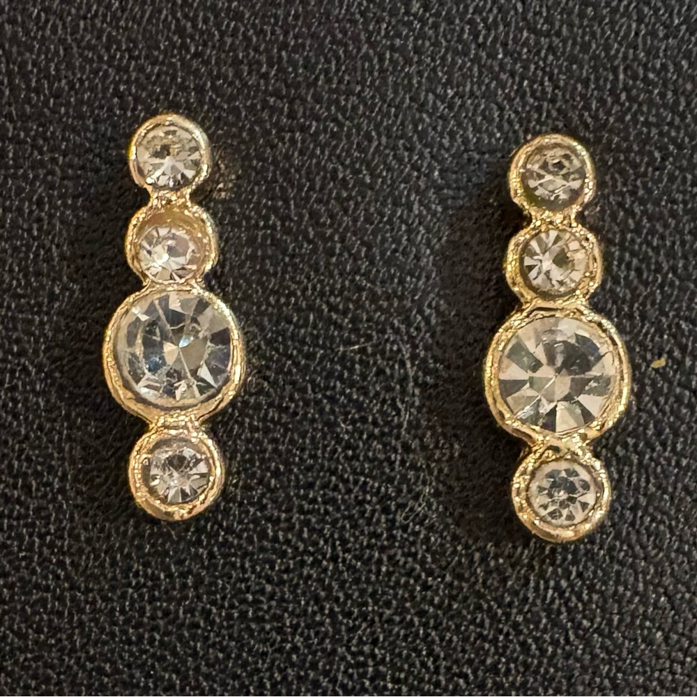 NWT Ann Taylor 9 Pair Gold & Silver Earring Set w/ Hearts, Rhinestone and Pearl - Picture 7 of 7